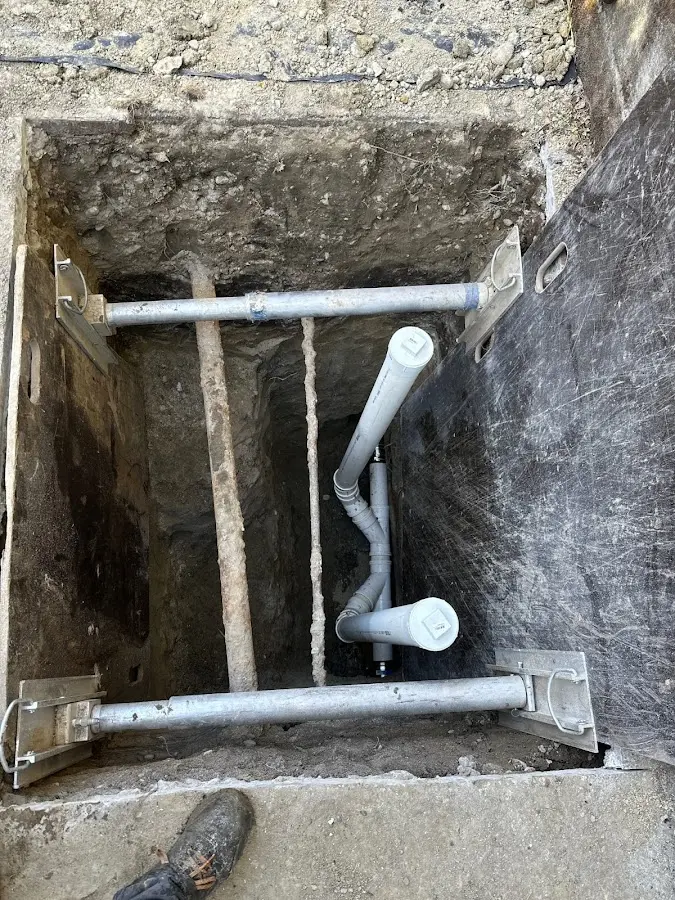 Experienced plumber completing Gas Line Repair work in Bellmead
